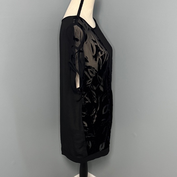 CAbi Women’s Black Sheer Velvet Tunic Top Sz M - Picture 3 of 4